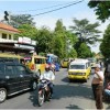 Puluhan Supir Elf Mogok di eks Terminal Cirendang